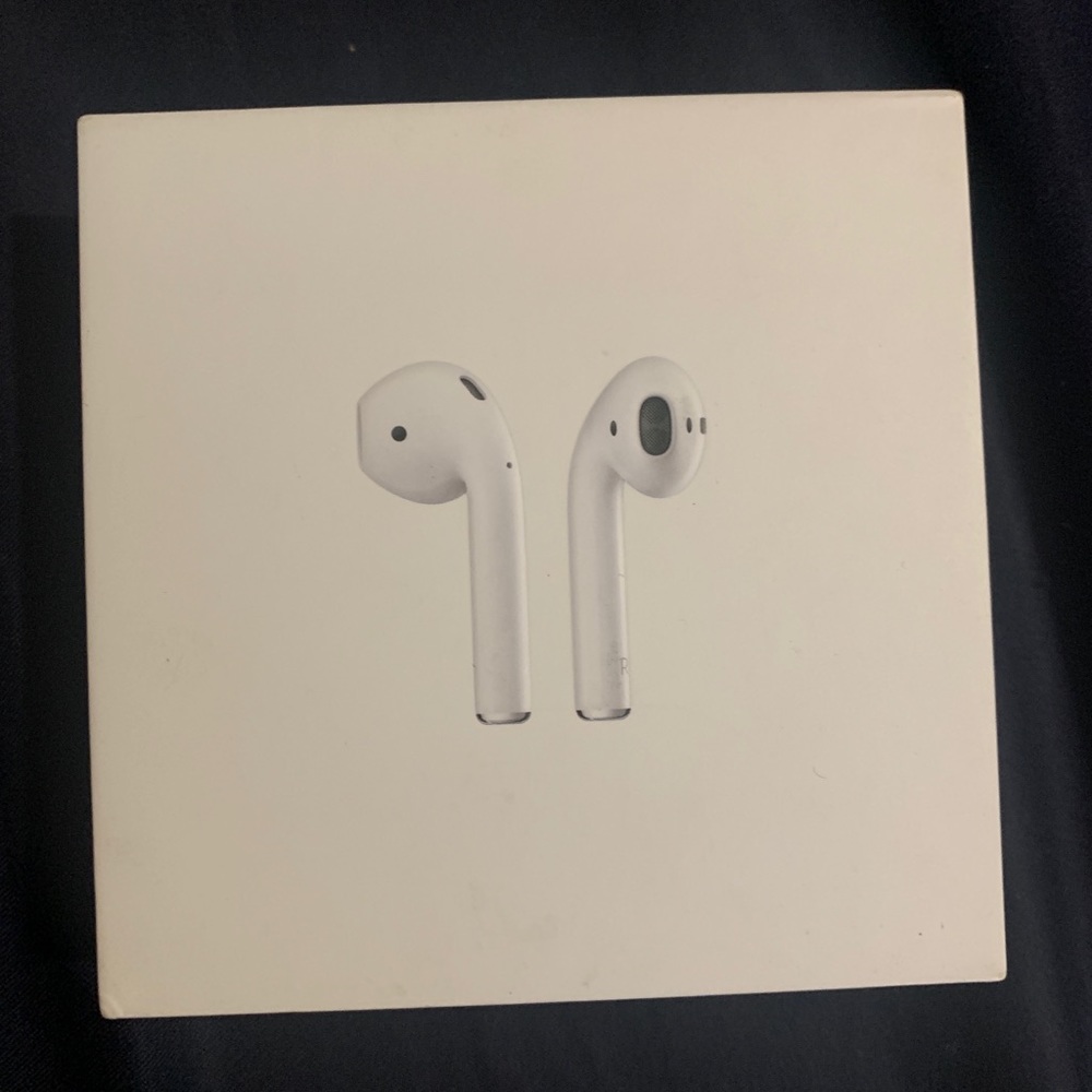 REAL APPLE AIRPODS. RECEIPT FROM APPLE ADDED